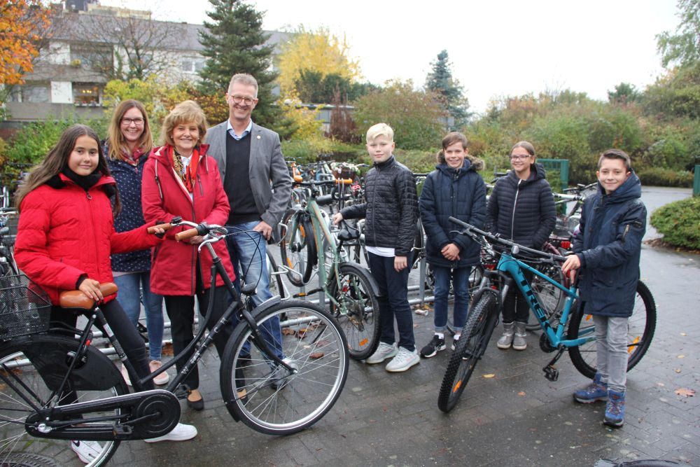 An der Maria-Montessori-Gesamtschule freut man sich über insgesamt 264 neue Fahrradstellplätze