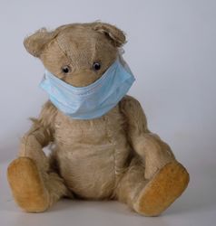 Teddy mit Mundschutz